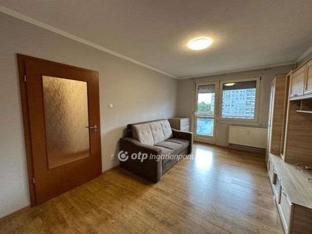 Eladó panellakás, Nyíregyházán 42.99 M Ft, 2 szobás