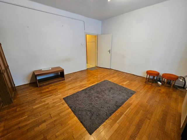 Eladó téglalakás, Kaposváron, Somssich Pál utcában 29.9 M Ft