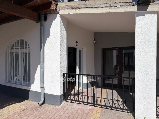 Eladó téglalakás, Balassagyarmaton 30.49 M Ft, 1 szobás