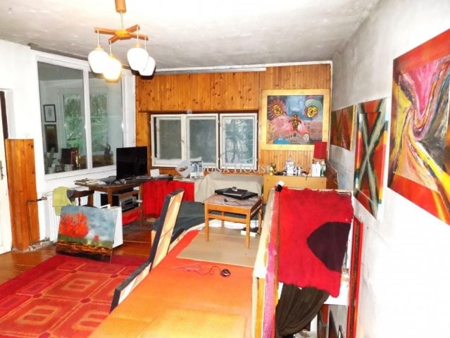 Eladó nyaraló, Velemen 42 M Ft, 2 szobás / költözzbe.hu