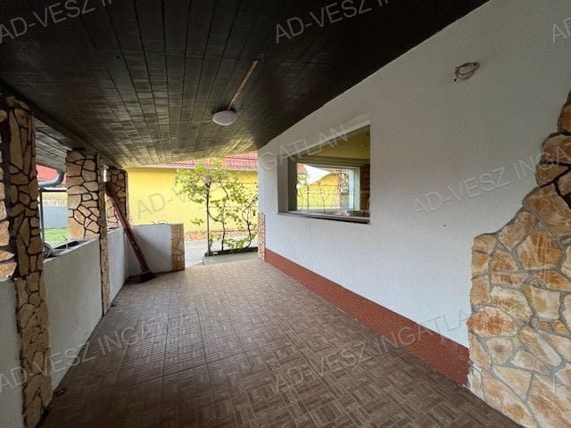Eladó családi ház, Dánszentmiklóson 65 M Ft