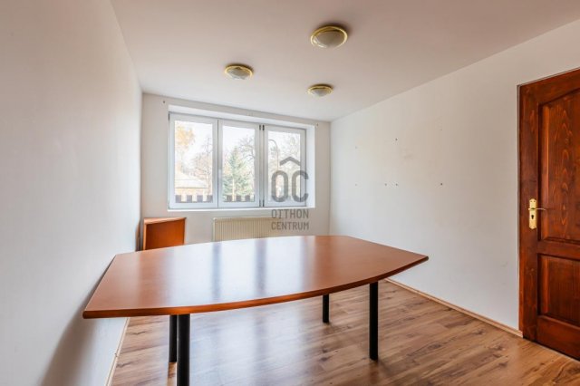 Kiadó iroda, Budapesten, XV. kerületben 690 E Ft / hó