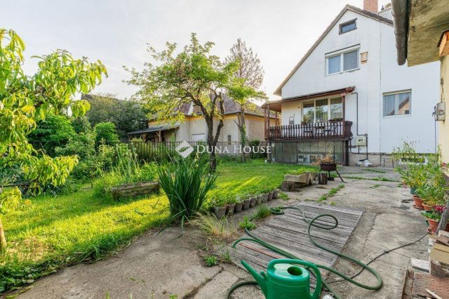 Eladó családi ház, Budapesten, XV. kerületben 134.99 M Ft