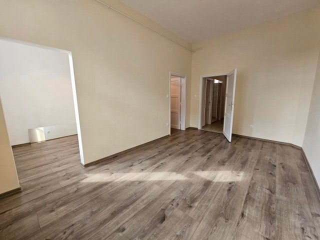 Kiadó téglalakás, albérlet, Kaposváron, Baross Gábor utcában