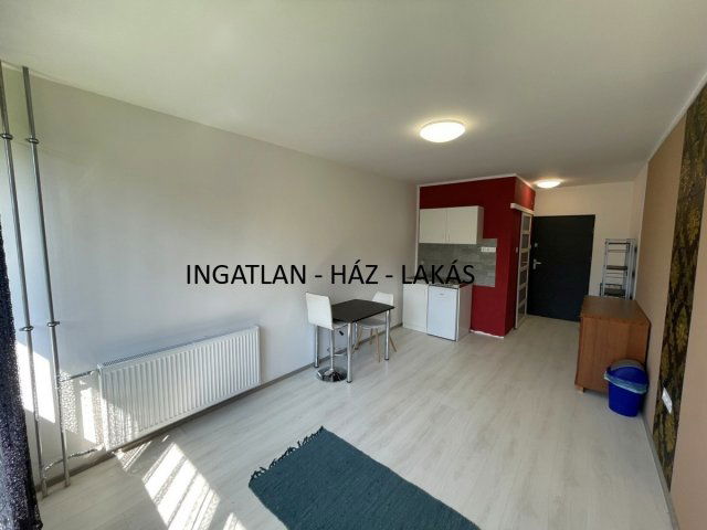 Kiadó téglalakás, albérlet, Tahitótfalun 150 E Ft / hó