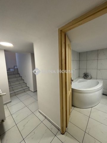 Eladó családi ház, Debrecenben 108 M Ft, 4 szobás