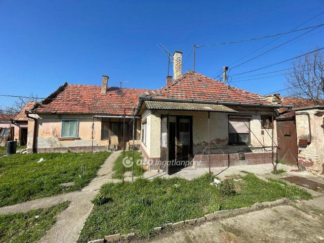 Eladó családi ház, Kalocsán 9.5 M Ft, 4 szobás