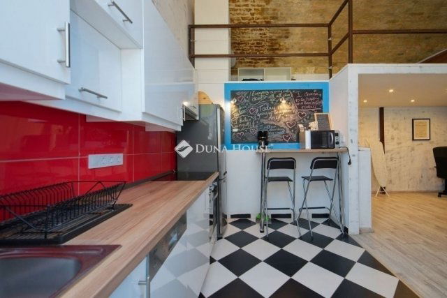 Eladó téglalakás, Budapesten, VII. kerületben 58 M Ft, 1 szobás