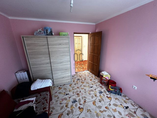 Eladó ikerház, Kiskutason 59.9 M Ft, 4 szobás