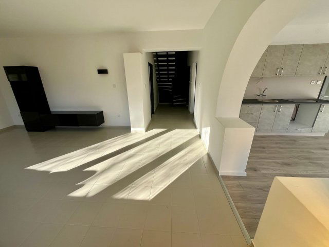 Eladó családi ház, Móron 74.9 M Ft, 3 szobás