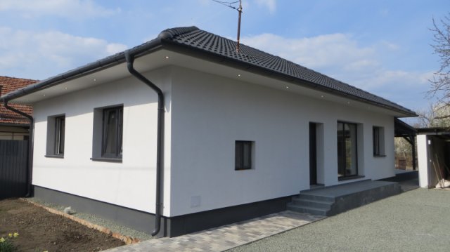 Eladó téglalakás, Gyulán 65 M Ft, 3+1 szobás