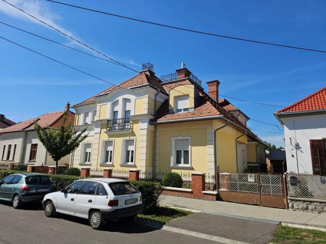 Eladó téglalakás, Kaposváron, Kassa utcában 149.5 M Ft