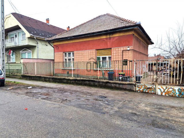 Eladó családi ház, Budapesten, XVIII. kerületben 68.5 M Ft