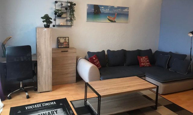 Kiadó panellakás, albérlet, Pécsett, Építők útján, 2 szobás