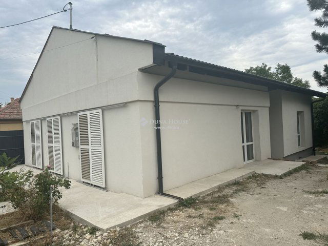 Eladó családi ház, Martonvásáron 99.9 M Ft, 4 szobás