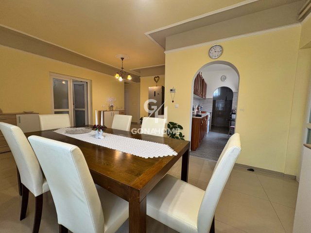 Eladó családi ház, Várpalotán 114.99 M Ft, 5+1 szobás