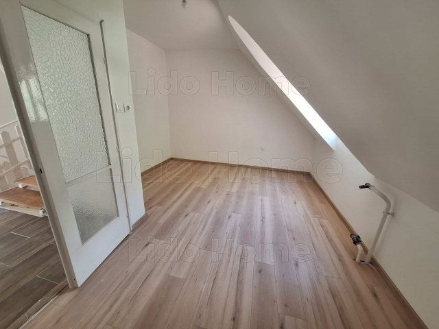 Eladó családi ház, Kaposváron 36.9 M Ft, 21 szobás