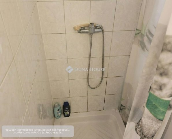 Eladó családi ház, Budapesten, XV. kerületben 34.9 M Ft