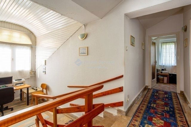 Eladó családi ház, Budapesten, II. kerületben 239.9 M Ft