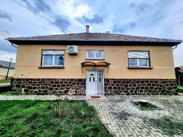 Eladó családi ház, Bátonyterenyén 45 M Ft, 3 szobás