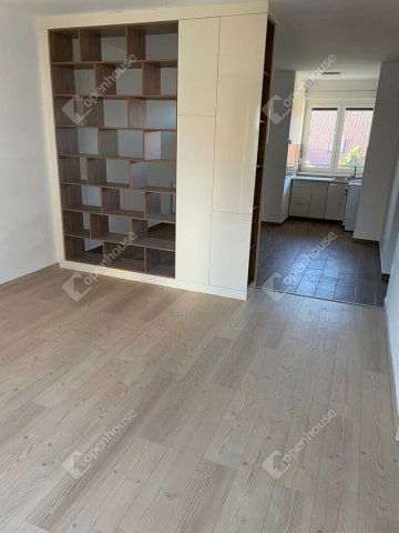 Eladó téglalakás, Monoron 79.5 M Ft, 3 szobás