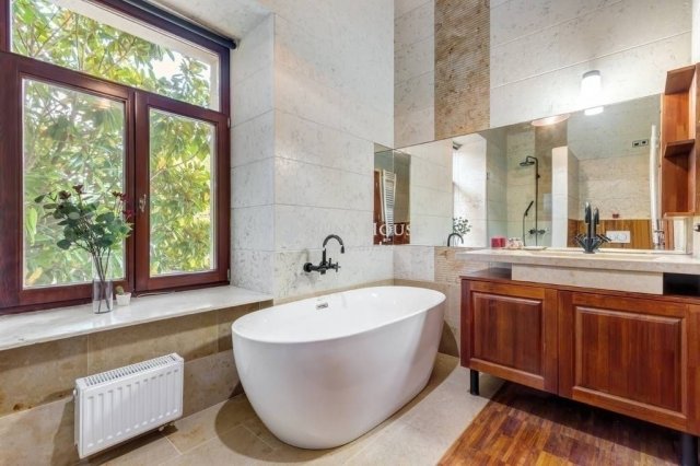 Eladó családi ház, Dabason 249 M Ft, 8 szobás