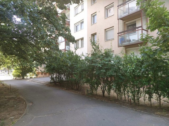 Eladó panellakás, Debrecenben 52.9 M Ft, 2 szobás