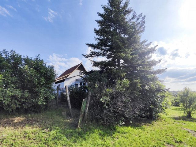 Eladó családi ház, Pécsett 19.9 M Ft, 2 szobás