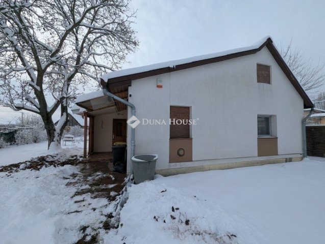 Eladó családi ház, Monorierdőn 27.5 M Ft, 2 szobás