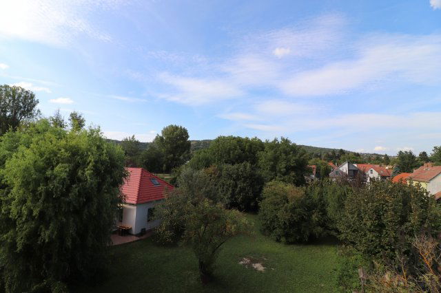 Eladó családi ház, Nagykovácsiban 129 M Ft, 5 szobás
