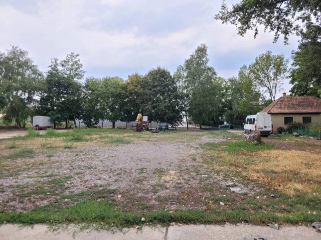 Eladó ipari ingatlan, Komáromban 149 M Ft / költözzbe.hu