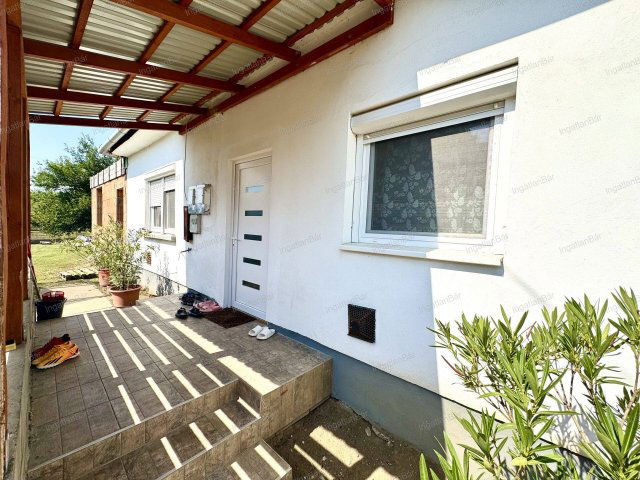 Eladó családi ház, Nyírcsaholyon 21.9 M Ft, 1+3 szobás