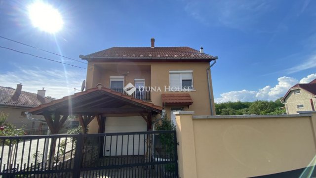 Eladó családi ház, Tápióságon 79.9 M Ft, 4 szobás