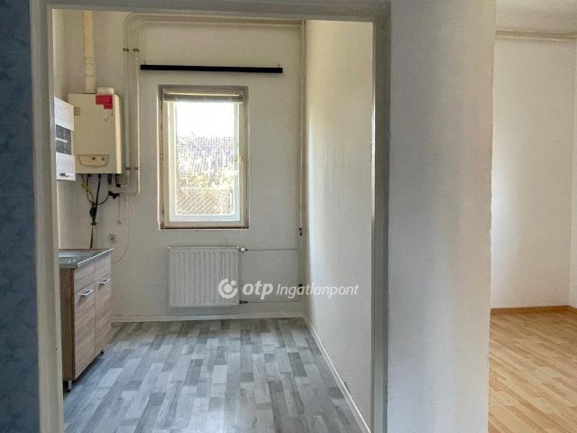Eladó családi ház, Úrhidán 25.5 M Ft, 2 szobás