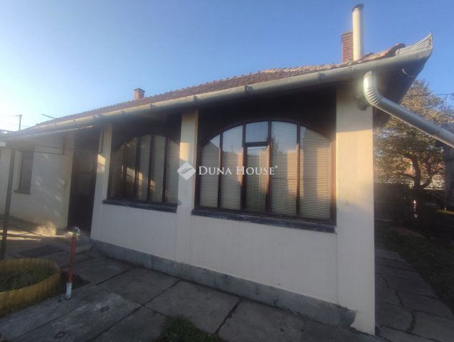 Eladó családi ház, Kenderesen 11.99 M Ft, 3 szobás