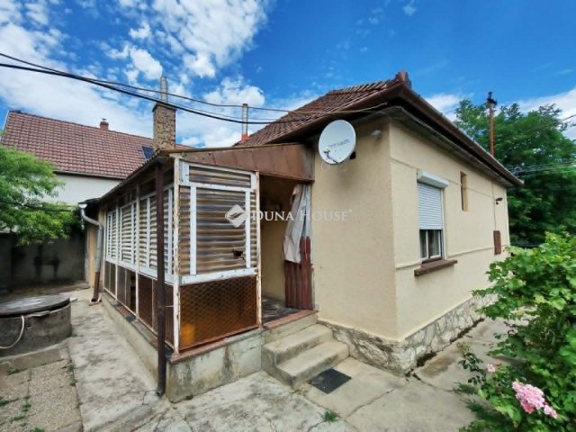 Eladó családi ház, Mogyorósbányán 45 M Ft, 2 szobás