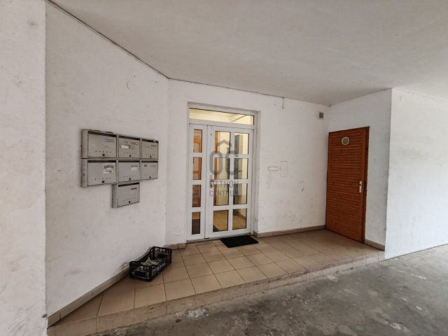 Eladó téglalakás, Győrött 115 M Ft, 3 szobás