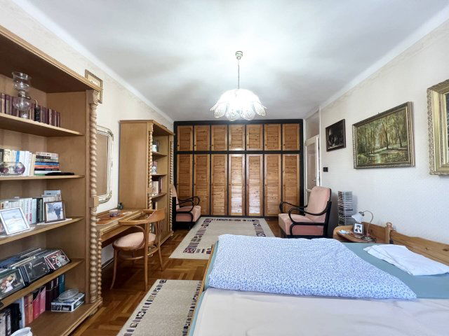 Eladó családi ház, Békéscsabán 75.5 M Ft, 5 szobás