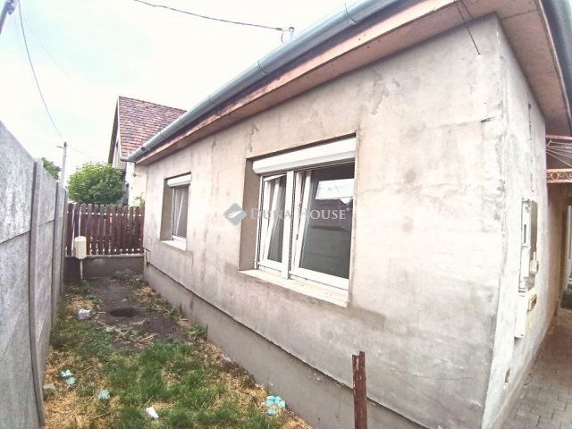 Eladó családi ház, Monoron 42.98 M Ft, 3 szobás