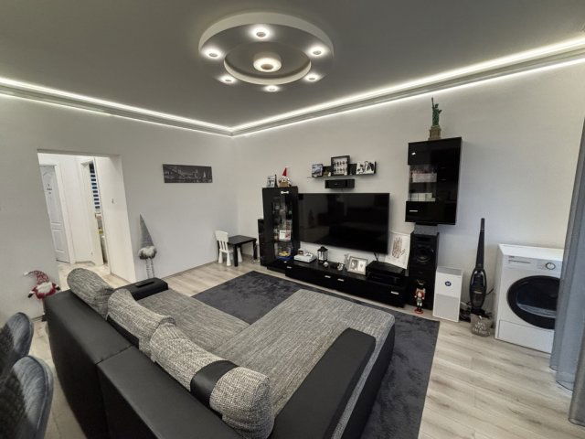 Eladó téglalakás, Tiszaújvárosban 34 M Ft, 1+2 szobás