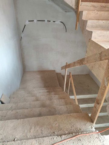 Eladó téglalakás, Zamárdiban 88 M Ft, 2 szobás