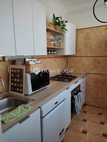 Eladó panellakás, Budapesten, X. kerületben 82.99 M Ft, 3 szobás