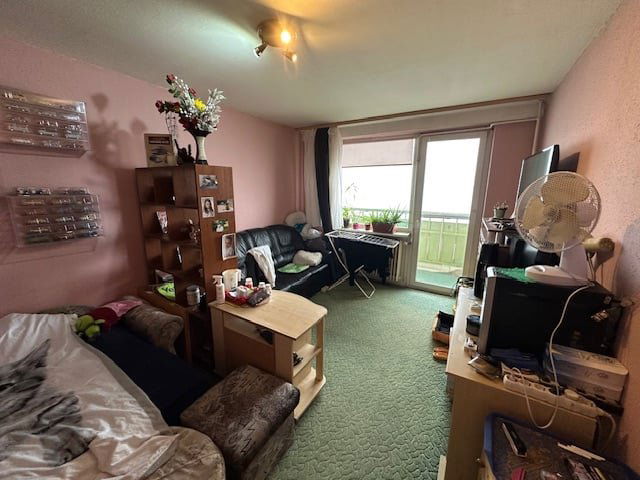 Eladó panellakás, Dunaújvárosban 27.9 M Ft, 2 szobás