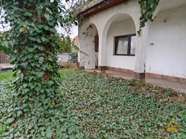 Eladó családi ház, Szigetszentmiklóson 49.9 M Ft, 2 szobás