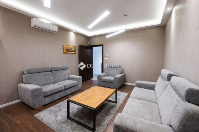 Eladó iroda, Debrecenben 270 M Ft / költözzbe.hu