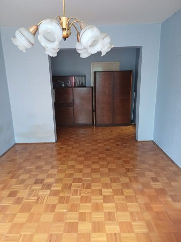 Eladó panellakás, Székesfehérvárott 43 M Ft, 2+1 szobás