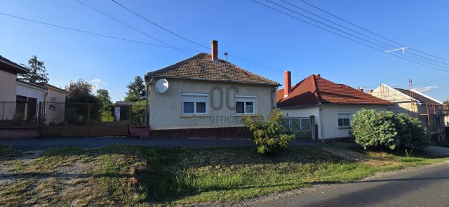 Eladó családi ház, Pácsonyon 24 M Ft, 2 szobás