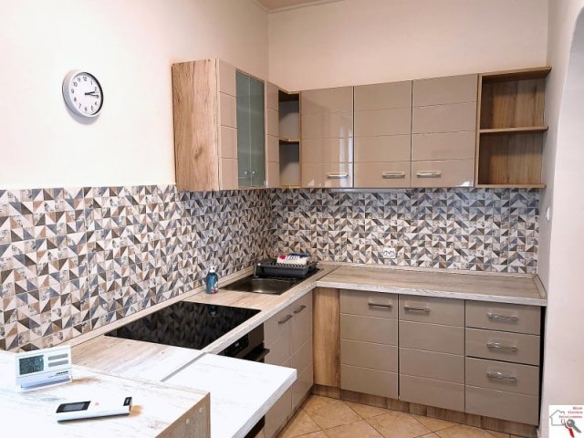 Eladó téglalakás, Pécsett 56.9 M Ft, 1+1 szobás