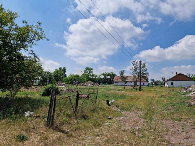 Eladó mezogazdasagi ingatlan, Lajosmizsén 19.9 M Ft, 1 szobás