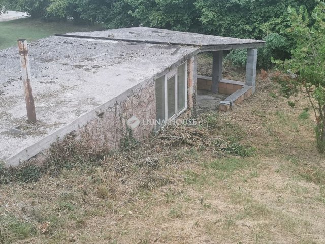 Eladó telek, Bajon 15 M Ft / költözzbe.hu